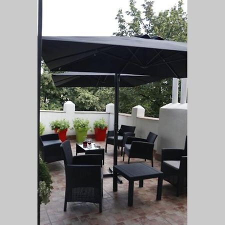 Rock - Studio With 30M2 Terrace Beograd Bagian luar foto